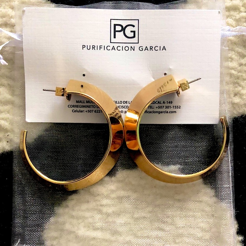 Purificación Garcia roe hoop earrings